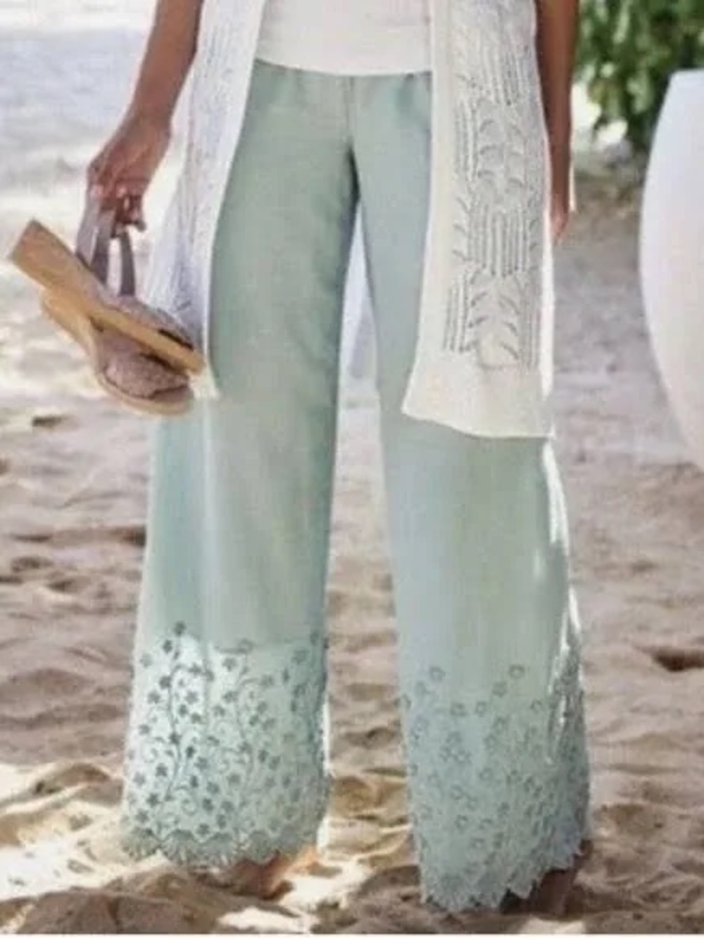 Soft Surroundings Light Green Embroidered Pull On Pants Pants